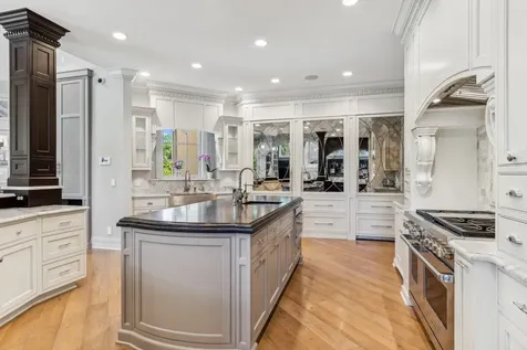 28W660 Perkins Court Naperville IL 60564