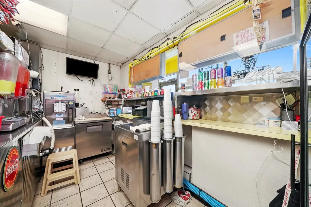 7748 South Kedzie Avenue Chicago IL 60652
