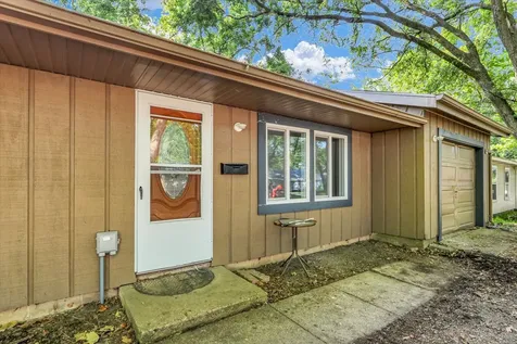 104 Dodson Drive S Urbana IL 61802