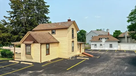 6 - 21 North 9th Street St. Charles IL 60174