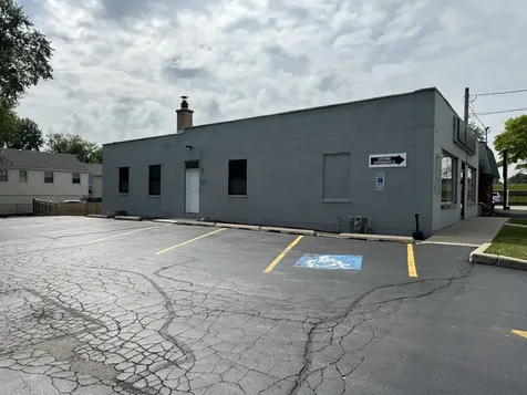6 - 21 North 9th Street St. Charles IL 60174