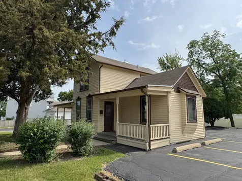 6 - 21 North 9th Street St. Charles IL 60174