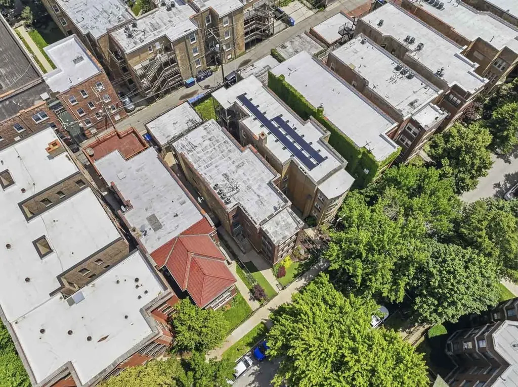 7733 North Marshfield Avenue Chicago IL 60626