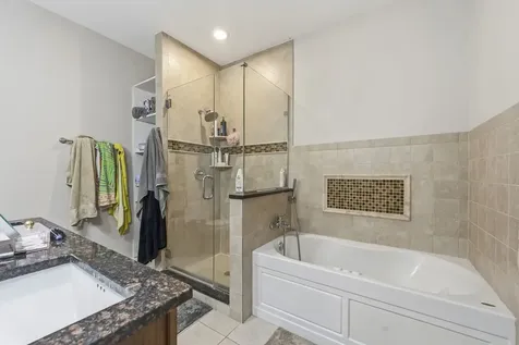 7733 North Marshfield Avenue Chicago IL 60626