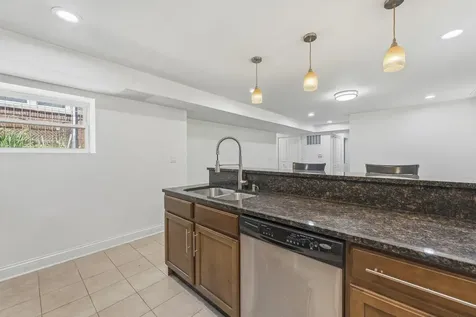 7733 North Marshfield Avenue Chicago IL 60626