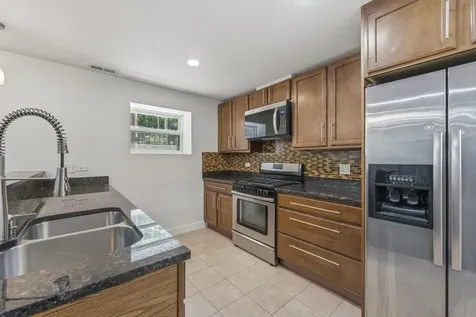 7733 North Marshfield Avenue Chicago IL 60626