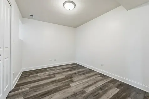 7733 North Marshfield Avenue Chicago IL 60626