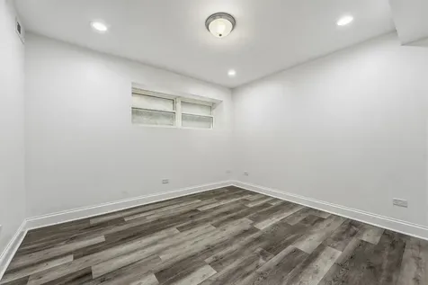 7733 North Marshfield Avenue Chicago IL 60626