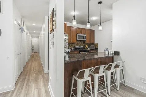 7733 North Marshfield Avenue Chicago IL 60626