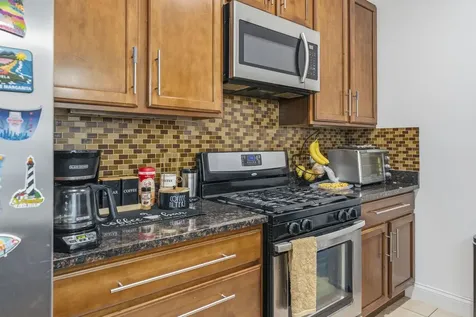 7733 North Marshfield Avenue Chicago IL 60626