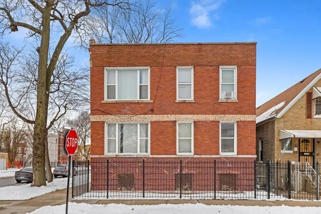 3436 West Huron Street Chicago IL 60624