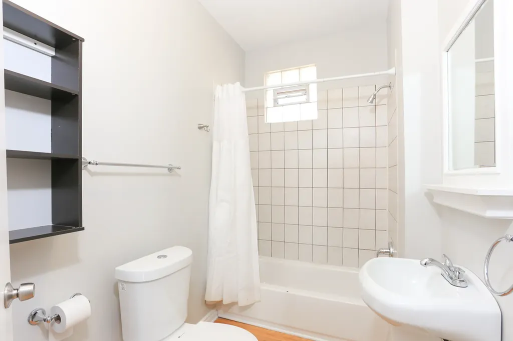3436 West Huron Street Chicago IL 60624