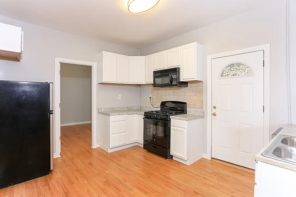 3436 West Huron Street Chicago IL 60624