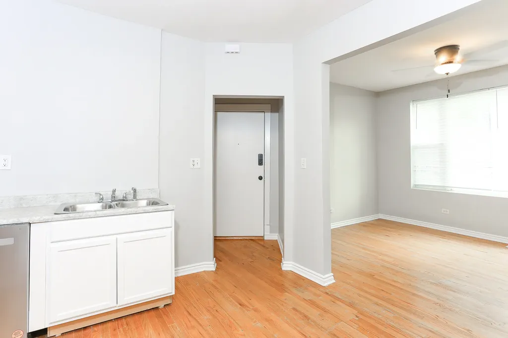 3436 West Huron Street Chicago IL 60624