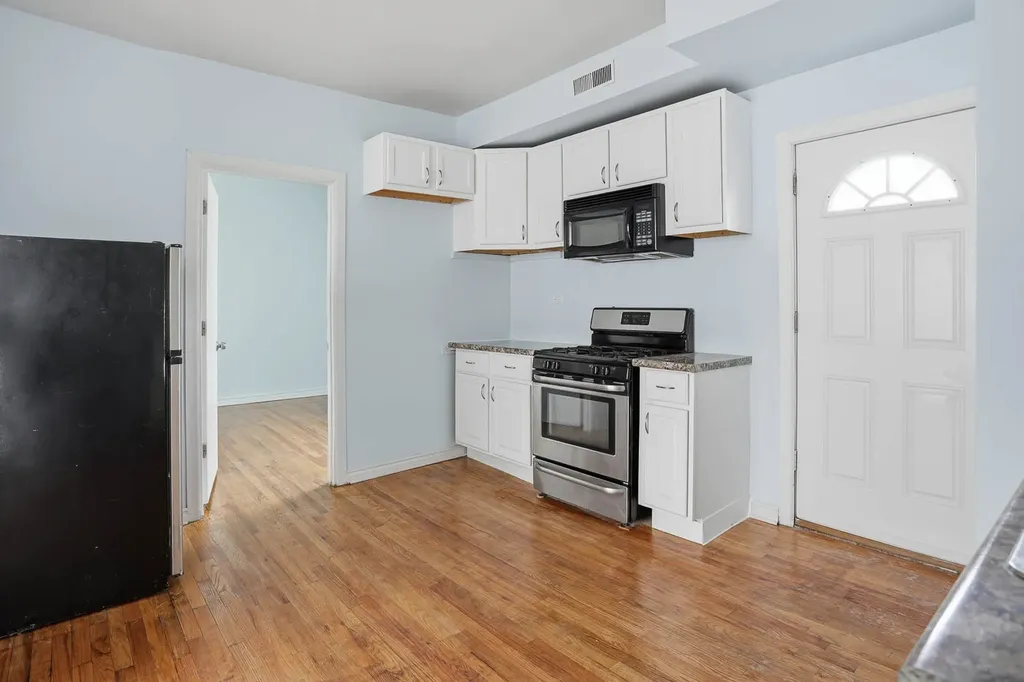 3436 West Huron Street Chicago IL 60624