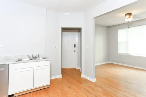 3436 West Huron Street Chicago IL 60624