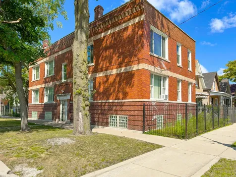 3436 West Huron Street Chicago IL 60624