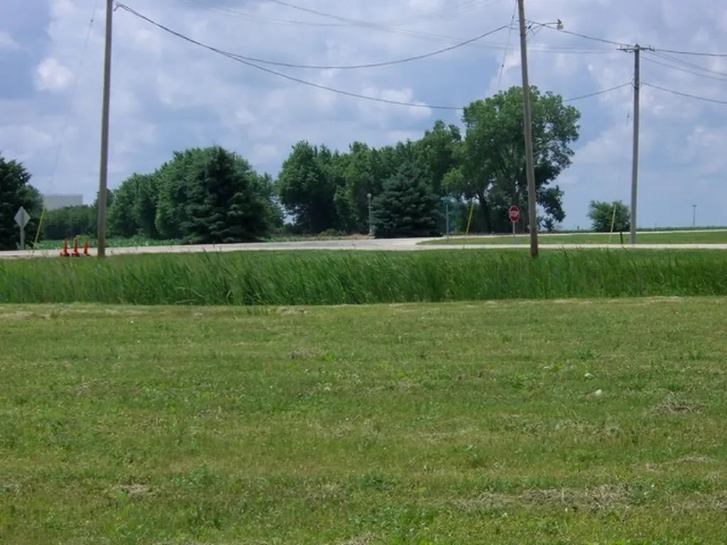 633/635 Effie Drive Earlville IL 60518