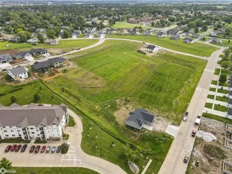 807 W Merle Hibbs Boulevard Marshalltown IA 50158