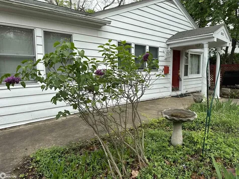 803 S Main Street Fairfield IA 52556
