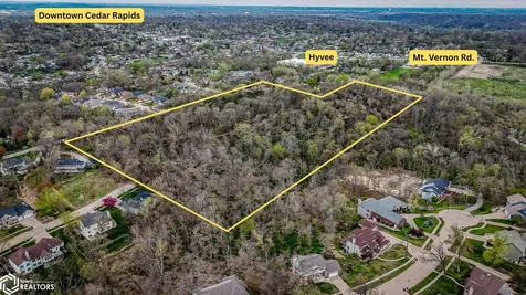 1310 SE 42nd Street Cedar Rapids IA 52403