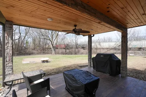 617 B Avenue E Albia IA 52531