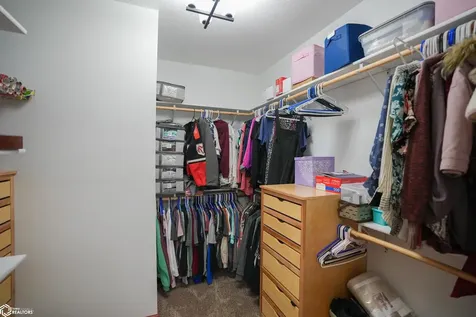 617 B Avenue E Albia IA 52531
