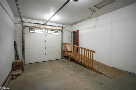617 B Avenue E Albia IA 52531