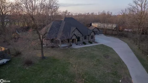 617 B Avenue E Albia IA 52531