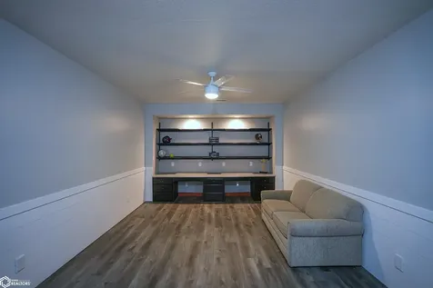 617 B Avenue E Albia IA 52531