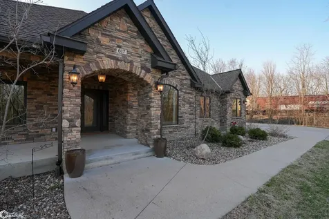 617 B Avenue E Albia IA 52531