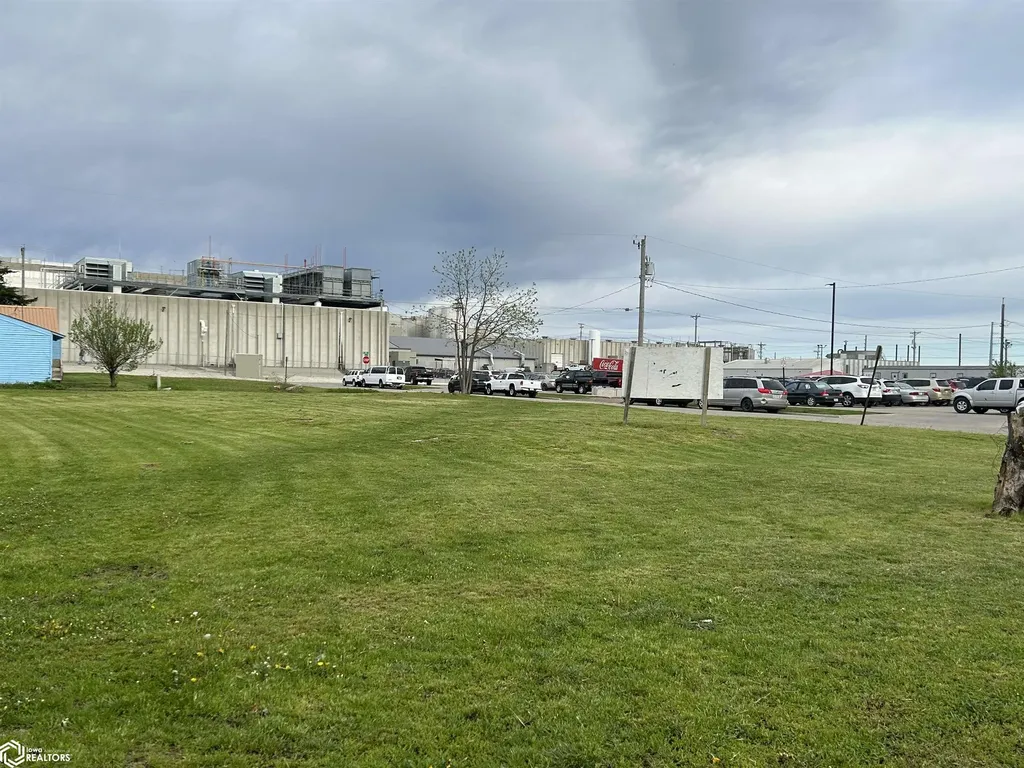 320 N 11th Avenue Marshalltown IA 50158