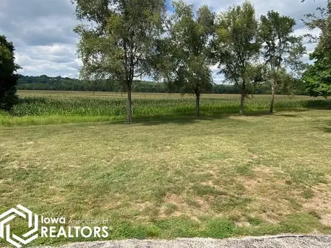 N Hillview Vil Fort Madison IA 52627