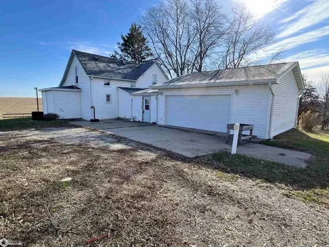 19773 Highway 21 Delta IA 52550
