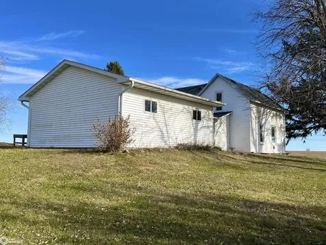 19773 Highway 21 Delta IA 52550