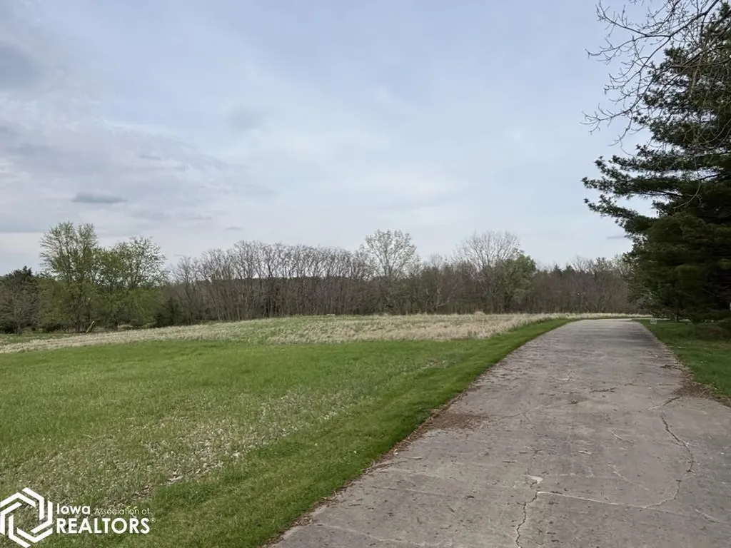 401 Pond Road Fairfield IA 52556