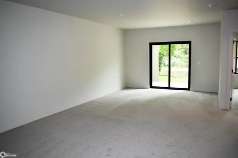 2352 River Road Iowa Falls IA 50126
