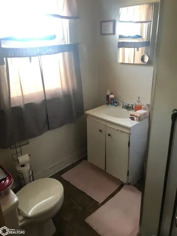 1329 Des Moines Keokuk IA 52632