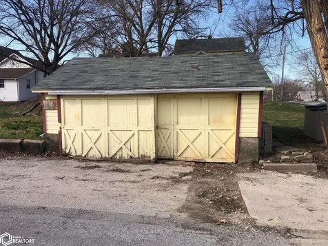 1329 Des Moines Keokuk IA 52632