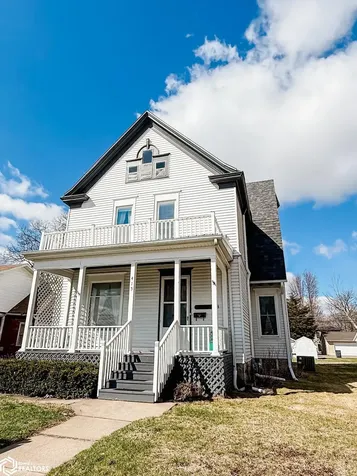 415 S Garfield Avenue Burlington IA 52601