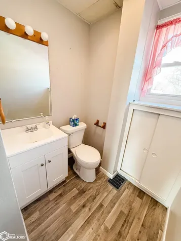 415 S Garfield Avenue Burlington IA 52601