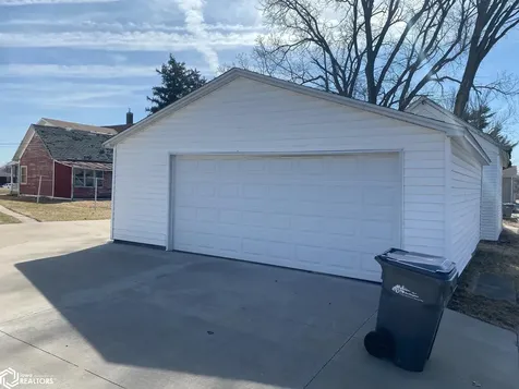 415 S Garfield Avenue Burlington IA 52601