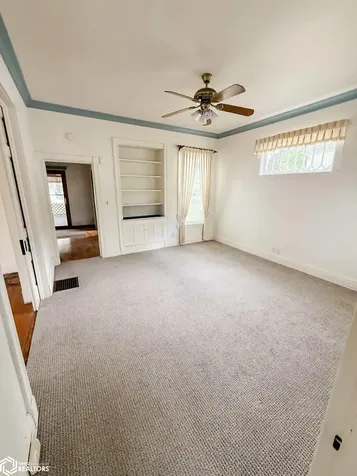 415 S Garfield Avenue Burlington IA 52601