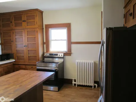 702 S Main Street Dysart IA 52224