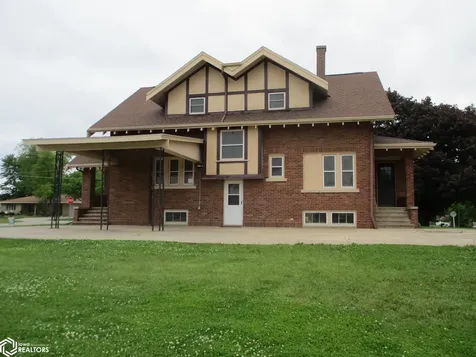 702 S Main Street Dysart IA 52224