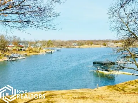 103 S Shore Drive Montezuma IA 50171