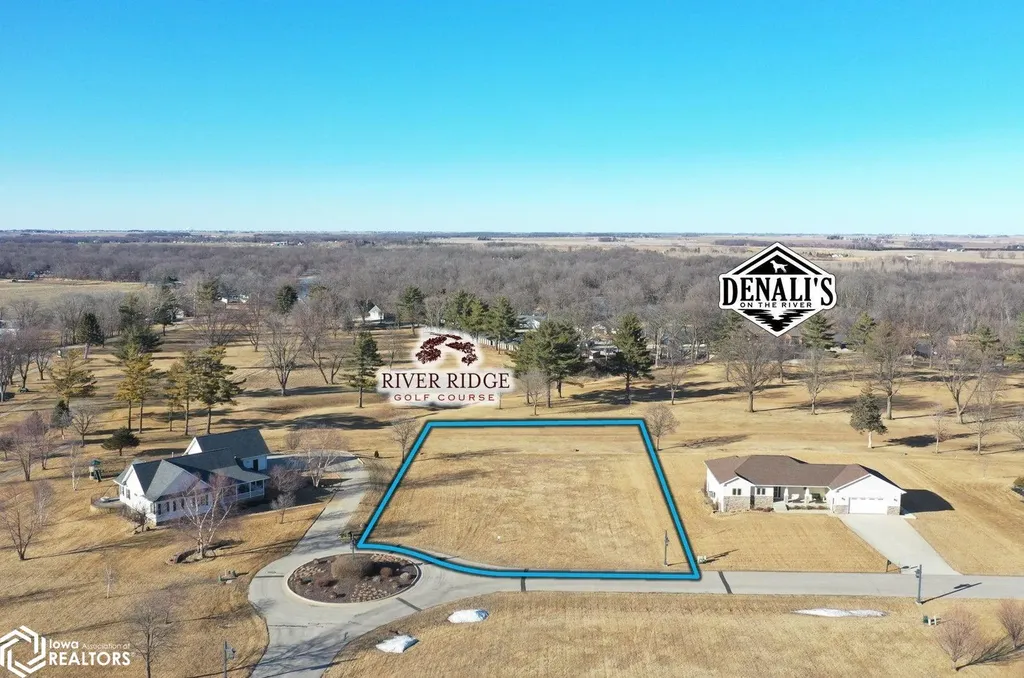 1711-12 Golf Course Boulevard Independence IA 50644