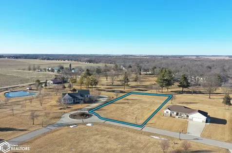 1711-12 Golf Course Boulevard Independence IA 50644