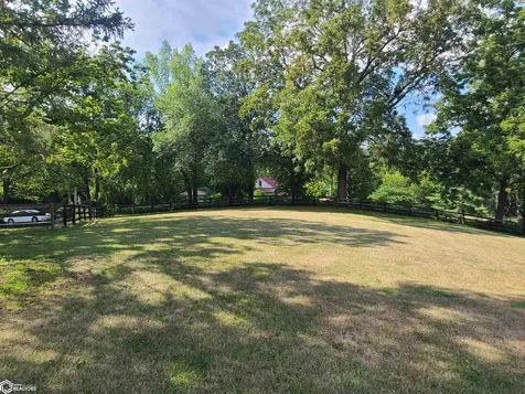 1610 N Park Oskaloosa IA 52577