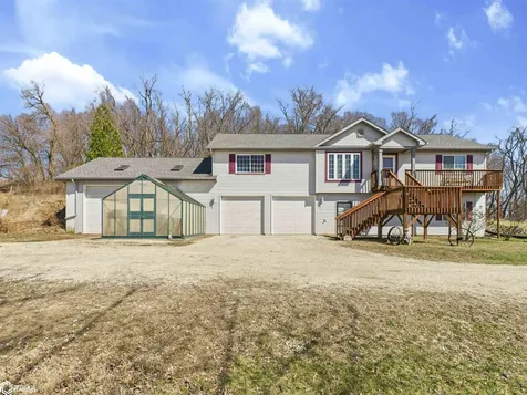3556 Highway 99 Wapello IA 52653